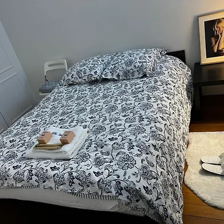 Eiffel Tower Oasis 30m From Eiffel Tower Проживание в семье