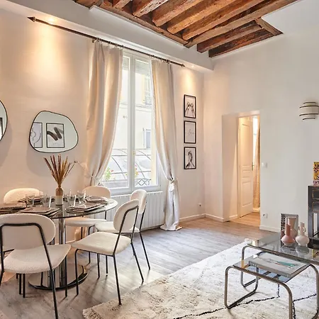 Center Of By Prestige Paris