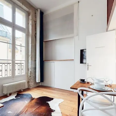 Chez Gustave: Clim Calm,saint Paul Marais, 2guests * Paris