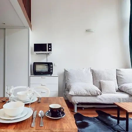 Apartment Chez Gustave: Clim Calm,saint Paul Marais, 2guests *
