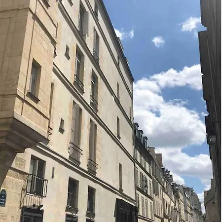 Appartamento Chez Gustave: Clim Calm,saint Paul Marais, 2guests Parigi