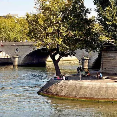 Chez Gustave: Clim Calm,saint Paul Marais, 2guests Parigi