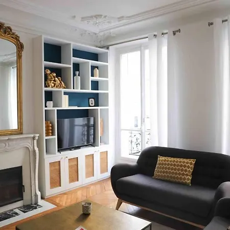 Apartment Charming 3 Bedroom Haussmannien In 17th