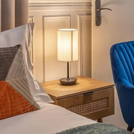 Apartment Douillet Pour 2 Au Coeur De Montmartre-ii *