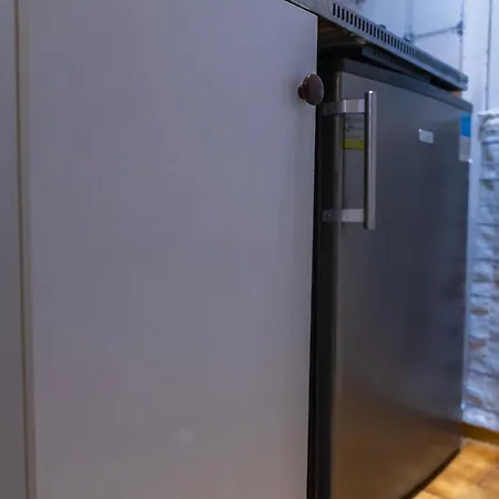 Cosy Metro 14, 13 Apartment