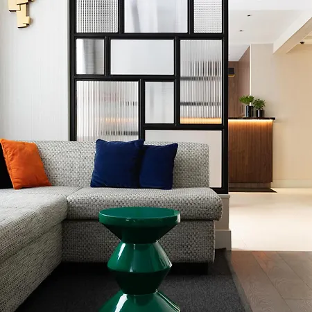 Moderniste Hotel Paris