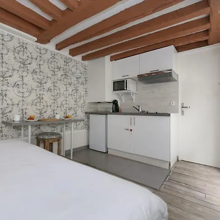 Apartment Parisien 20m2 En Face Du Musee Grevin - 2p *