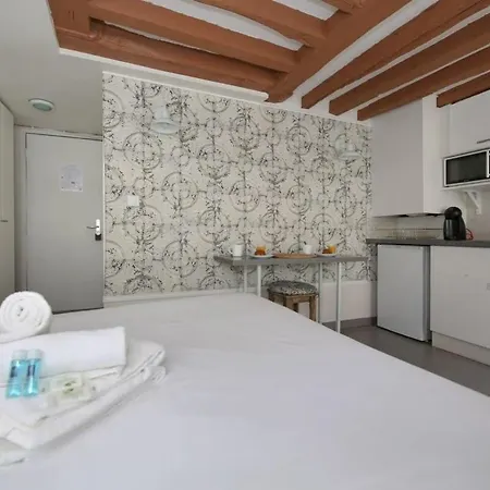 Apartment Parisien 20m2 En Face Du Musee Grevin - 2p Paris