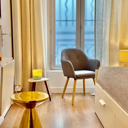 Petit Apartment