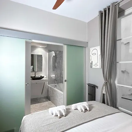 Apartment Unique At The Bourse