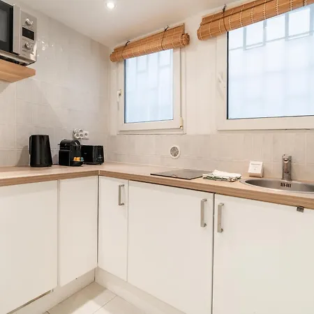 Apartment Cozy In Lively Neighborhood 3p *