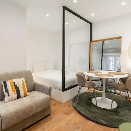 Cozy In Lively Neighborhood 3p Apartment