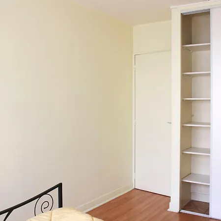 Spacious 3 With Balcony In