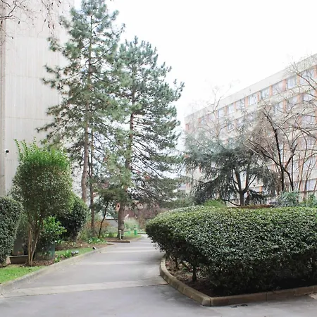 Spacious 3 With Balcony In Apartment