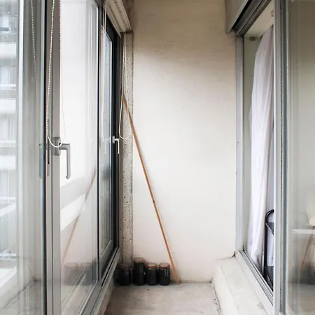Apartment Spacious 3 With Balcony In Paris