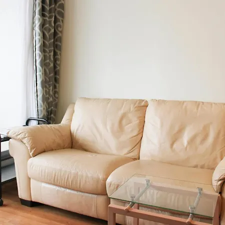 Spacious 3 With Balcony In Apartment *