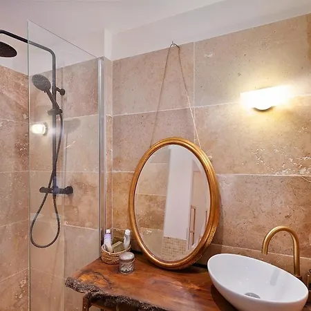 Atypical In Butte Montmartre Apartman