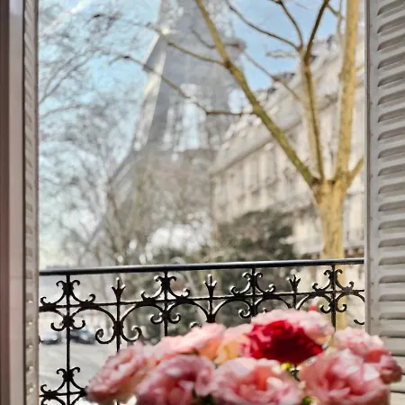 Charming French Style With Eiffel Tower View Prime Location Near Attractions Paris
