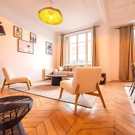 Tbs 326 - Superb Apartment With Eiffel Tower View *