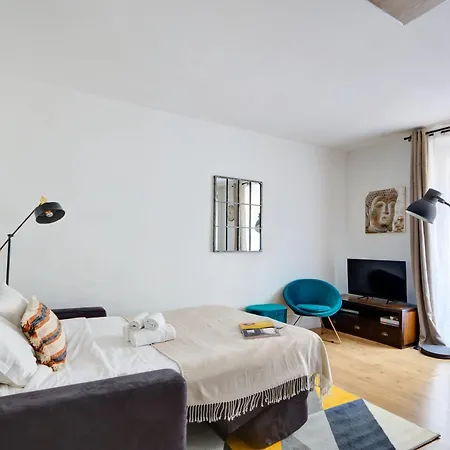 Apartment In The Heart Of Next To Rue Cler - Calm 1br Paris
