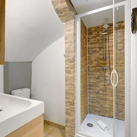 In The Heart Of Next To Rue Cler - Calm 1br Paris