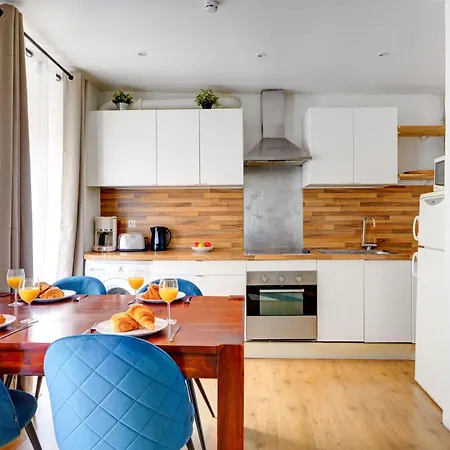 Apartment In The Heart Of Next To Rue Cler - Calm 1br Paris