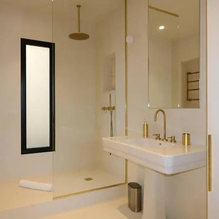 Apartment Confortable Luxe 3 *
