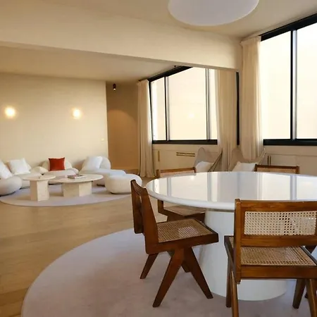 Confortable Luxe 3 *