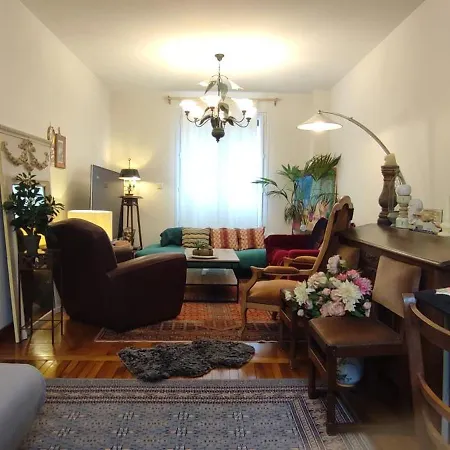 Authentic House 2 Maisons 1 Ideale Pour Groupes, Capacite 30 Personnes Paris