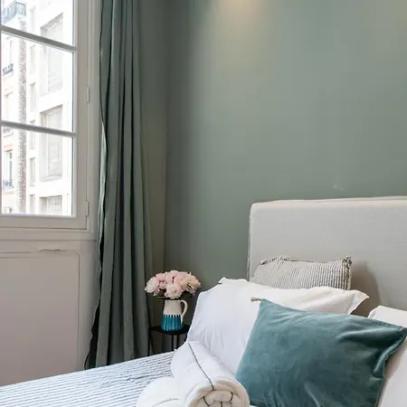 Arc De Triomphe - Luxury 1 Bedroom