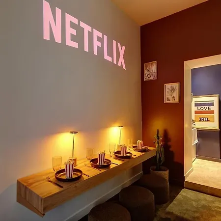 Sacre Coeur, Netflix & Chill By Ecoflats Apartment *