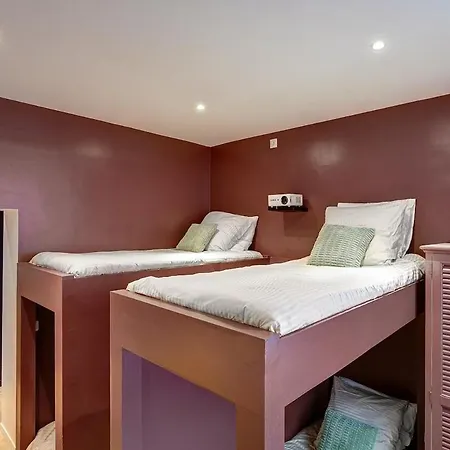 Apartment Sacre Coeur, Netflix & Chill By Ecoflats