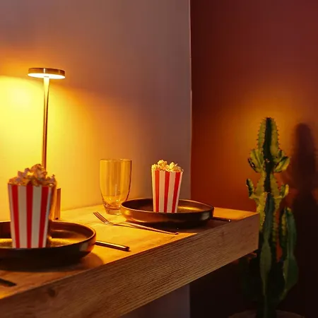 Apartment Sacre Coeur, Netflix & Chill By Ecoflats *