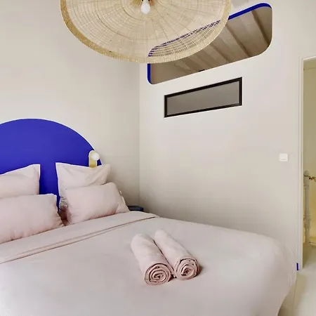 La Petite Maison Du Marais Avec Sauna Paris