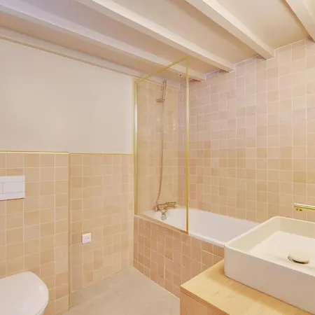 La Petite Maison Du Marais Avec Sauna Paris
