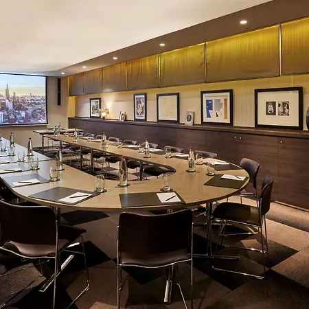 Hotel Sofitel Arc De Triomphe 5*