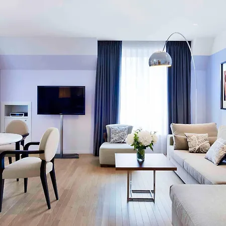 Sofitel Arc De Triomphe 5*