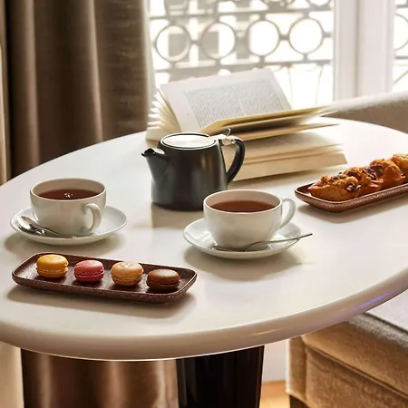 Hotel Sofitel Arc De Triomphe 5*