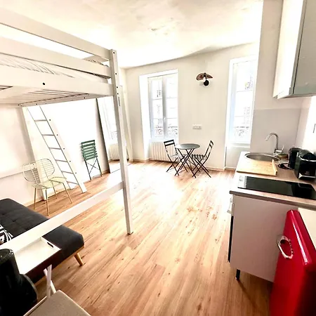 Sunny In The Heart Of 11eme Apartment Paris