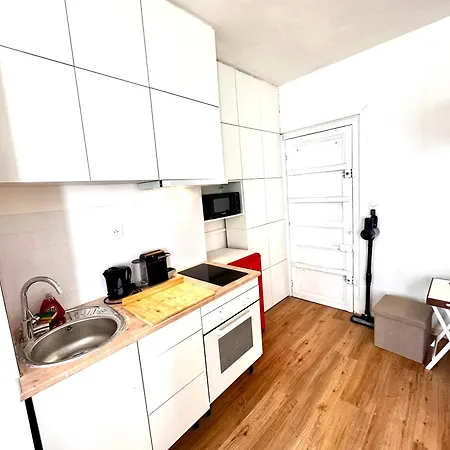 Sunny In The Heart Of 11eme Apartment *