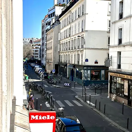 Sunny In The Heart Of 11eme * Paris