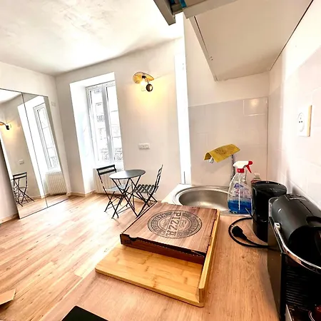 Apartment Sunny In The Heart Of 11eme