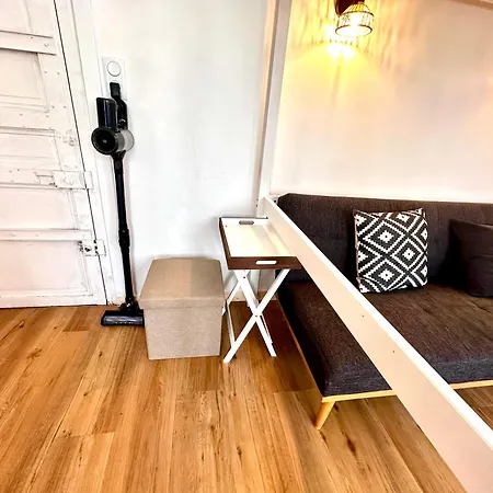 Sunny In The Heart Of 11eme Apartment *