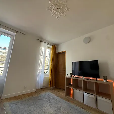 Apartamento Refait A Neuf 2 Pieces - - Equipe - Parking