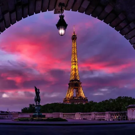 Apartment Eiffel Tower - Le Gustave *