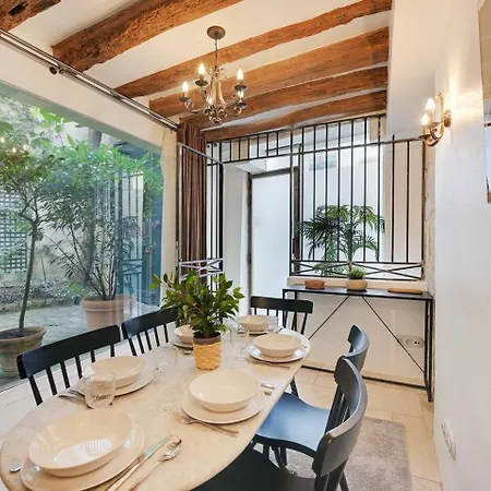 Maitre Apartment