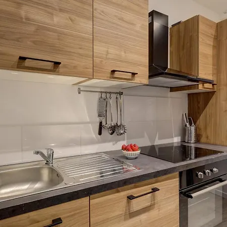 Apartment 587 Stuart - Superb In