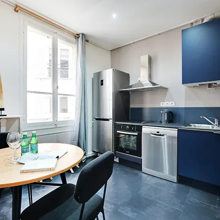 Apartment Spacieux 2p A Paris, Rue Jouffroy D'abbans Proche Arc De Triomphe *