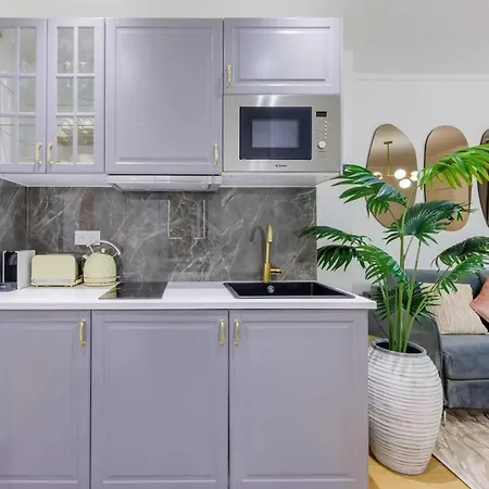 アパート Stylish 3 Min From Haussmann, Sleeps4 パリ
