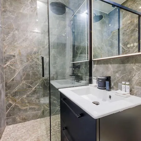 Stylish 3 Min From Haussmann, Sleeps4